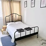 Apartment Near Subway And Supermarket