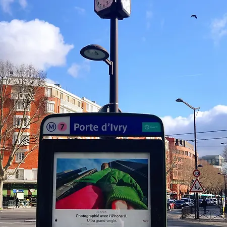 Near Subway And Supermarket Parigi